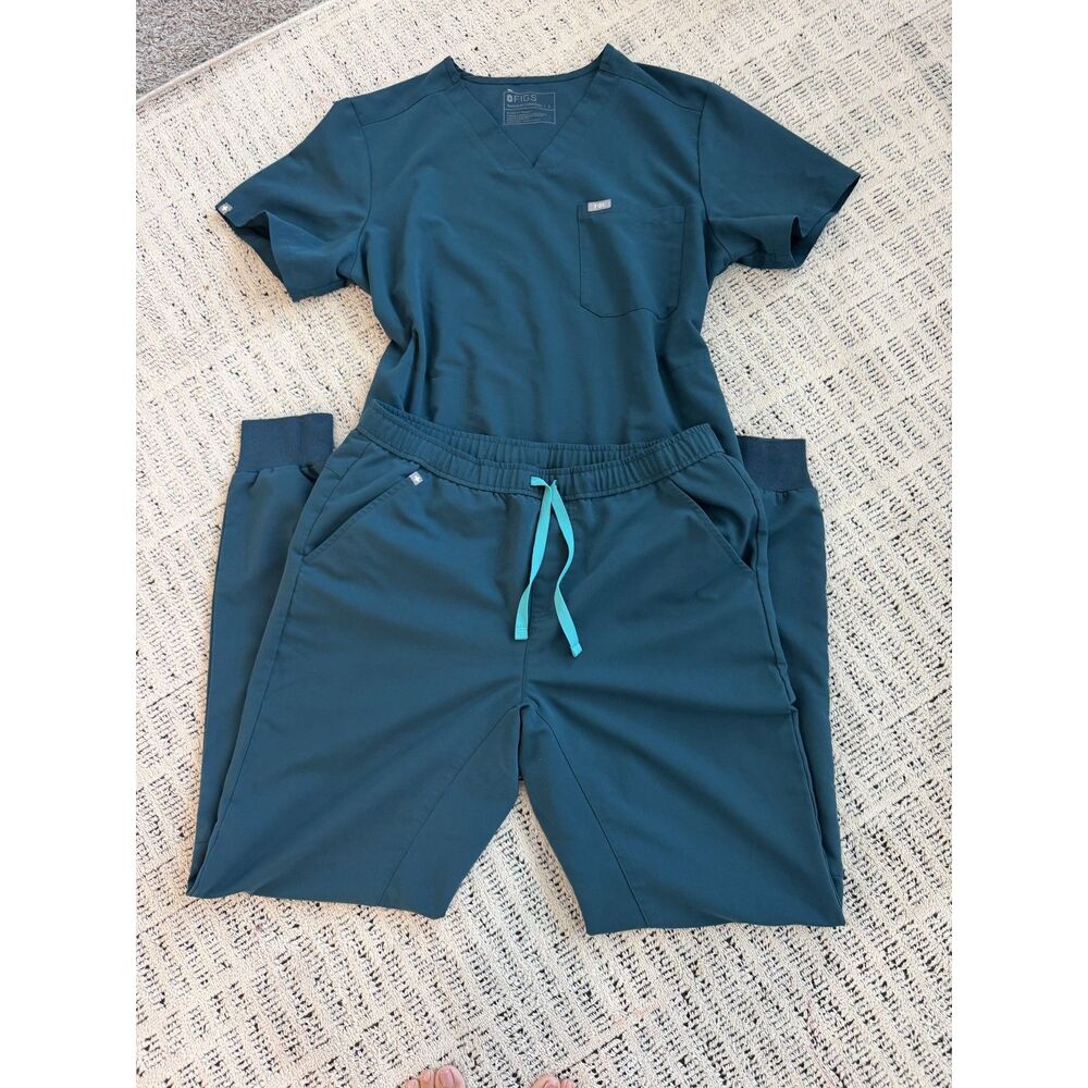 FIGS Scrub Set Caribbean Blue – Women's Size L (Catarina Top & Zamora Joggers)